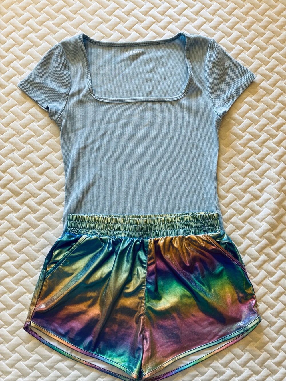 SET! Light Blue Ribbed Scoop Top with holographic shorts!